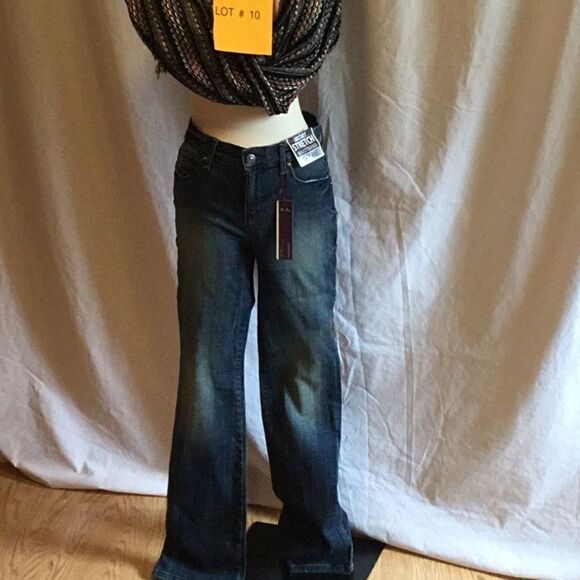 COPY - NWT Ladies size 4P GLORIA VANDERBILT with stretch - Picture 1 of 10